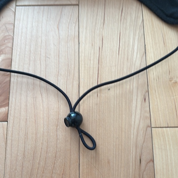 North face fleece hat with ear flaps - Picture 3 of 7